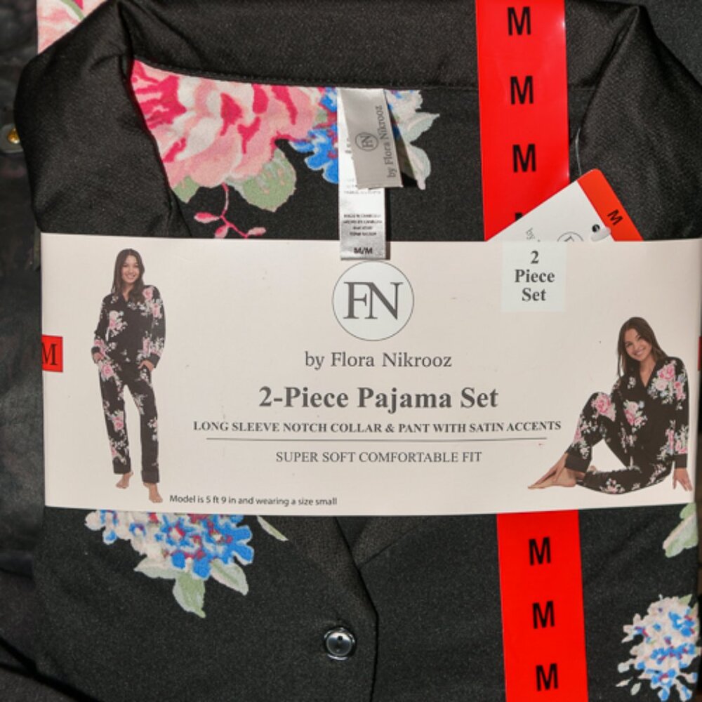 2-Piece Pajama Set LONG SLEEVE NOTCH COLLAR & PANT WITH SATIN ACCENTS